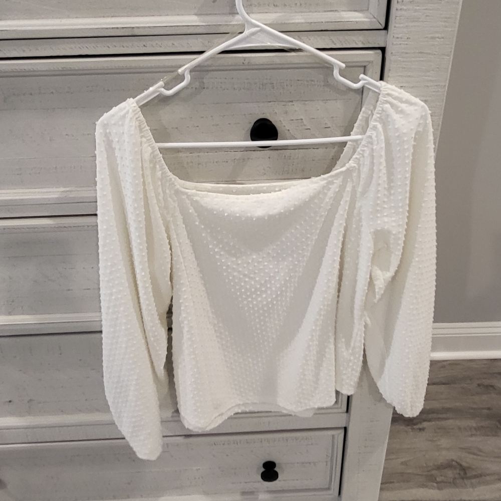 Women’s White Textured Off-Shoulder Blouse